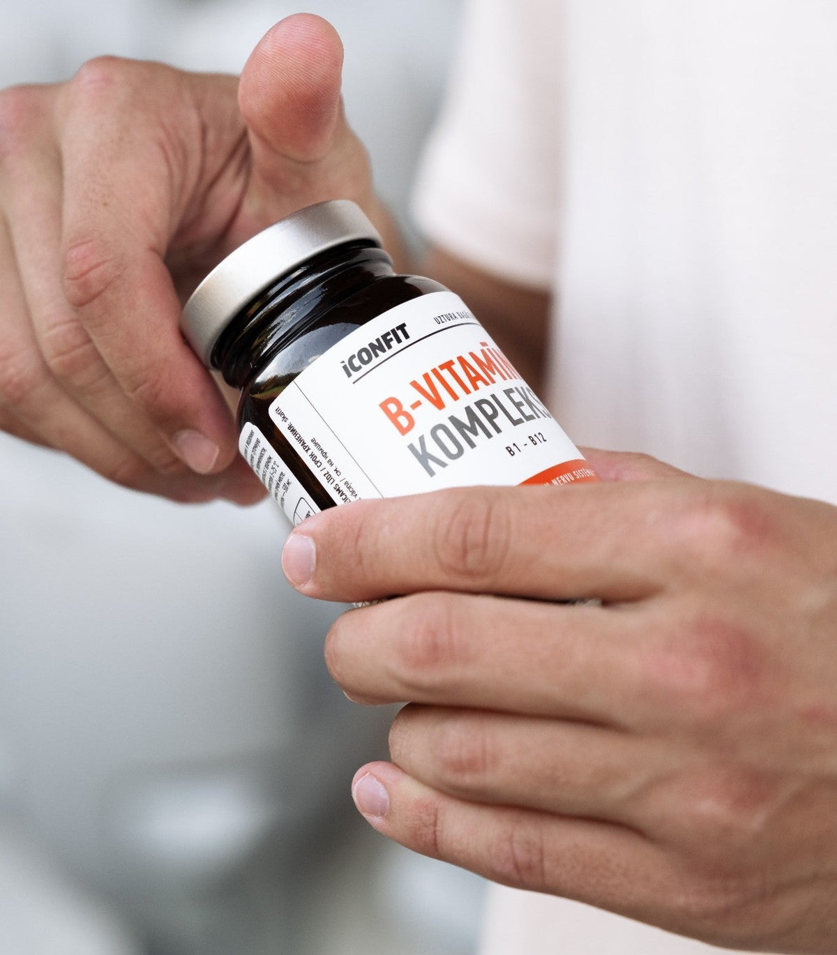 Iconfit B12 vitamin product photo